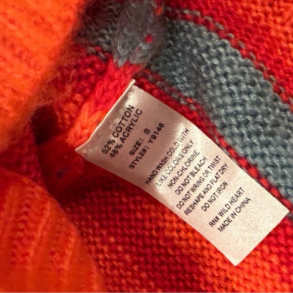Woven Heart Striped Fuzzy Crew Neck Sweater | NWOT | Size S | Orange/Grey/Red - Picture 4 of 4